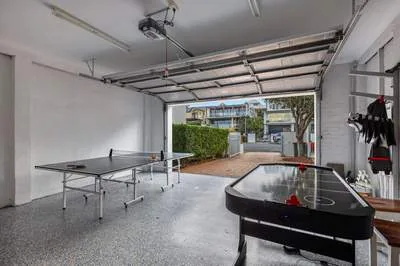 Garage & Games Room